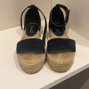 Navy espedrils splendid brand sz 8